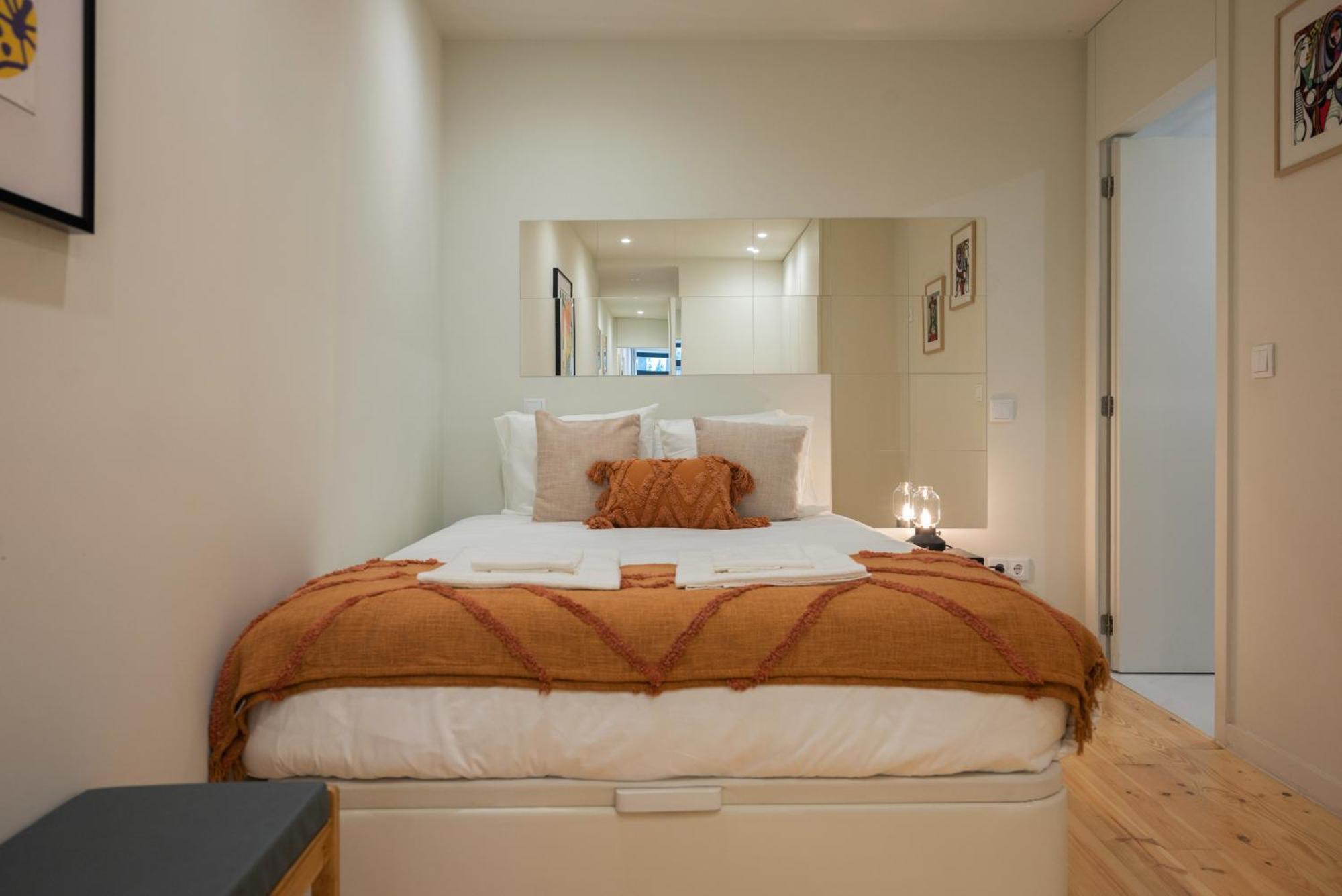 Cosy House Downtown With Swimming Pool And Ac Appartement Oporto